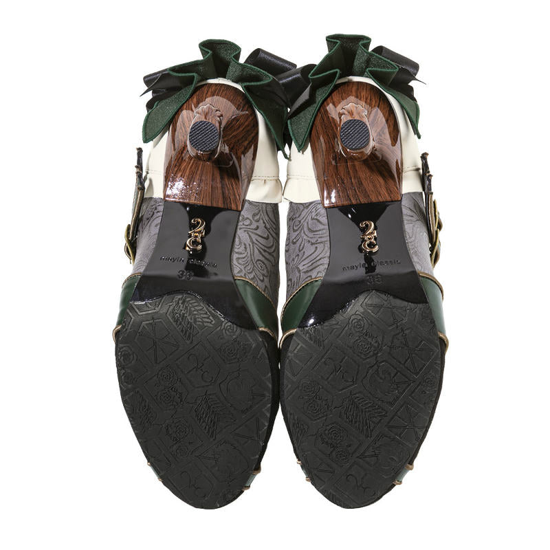 (Goods - Footwear) Attack on Titan ICONIQUE SHOES Levi